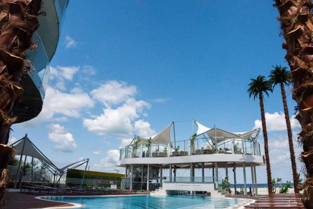 White Tower Prestige Mamaia