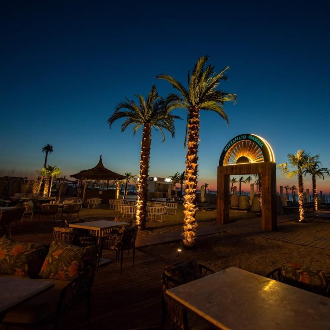 White Tower Prestige Mamaia