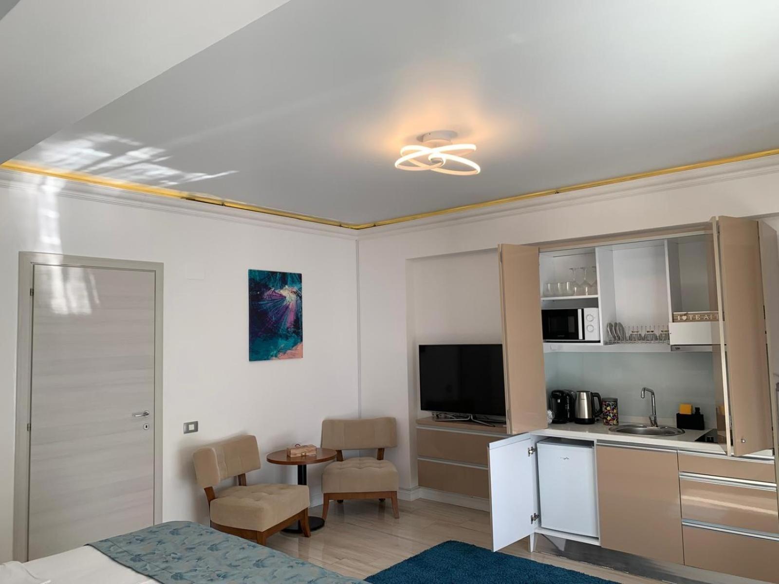 White Tower Prestige Mamaia