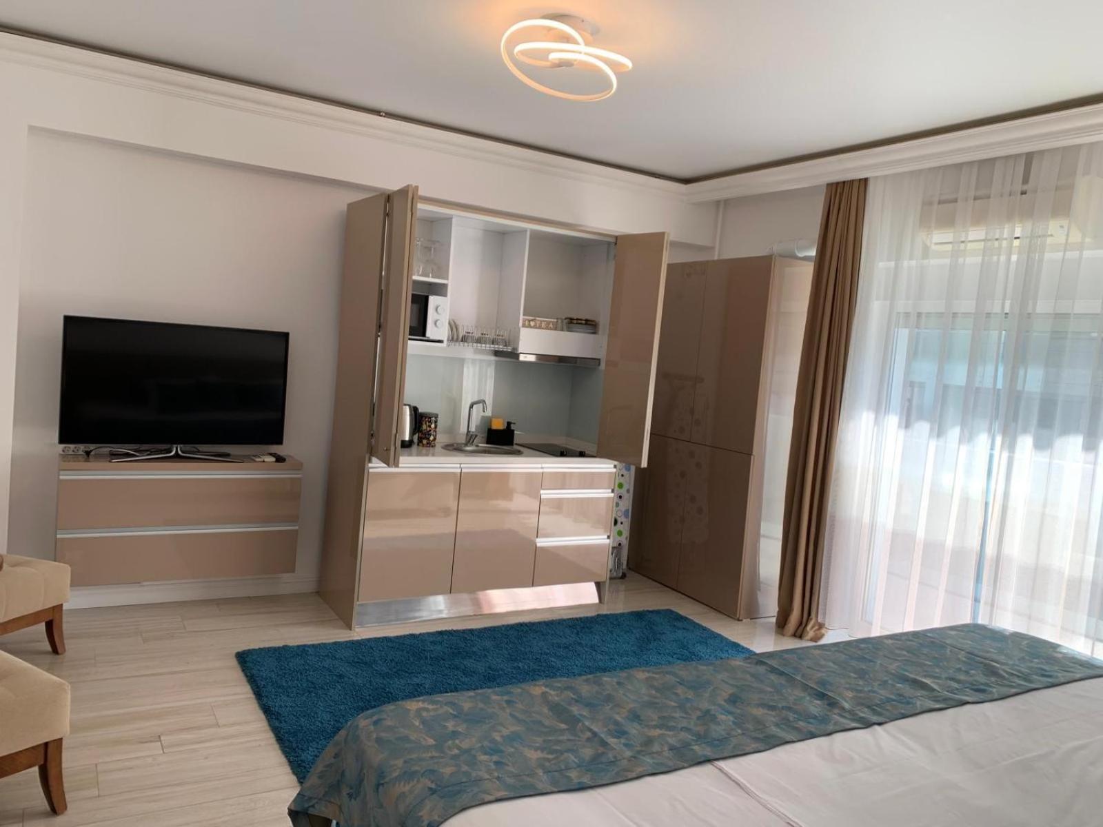 White Tower Prestige * Mamaia